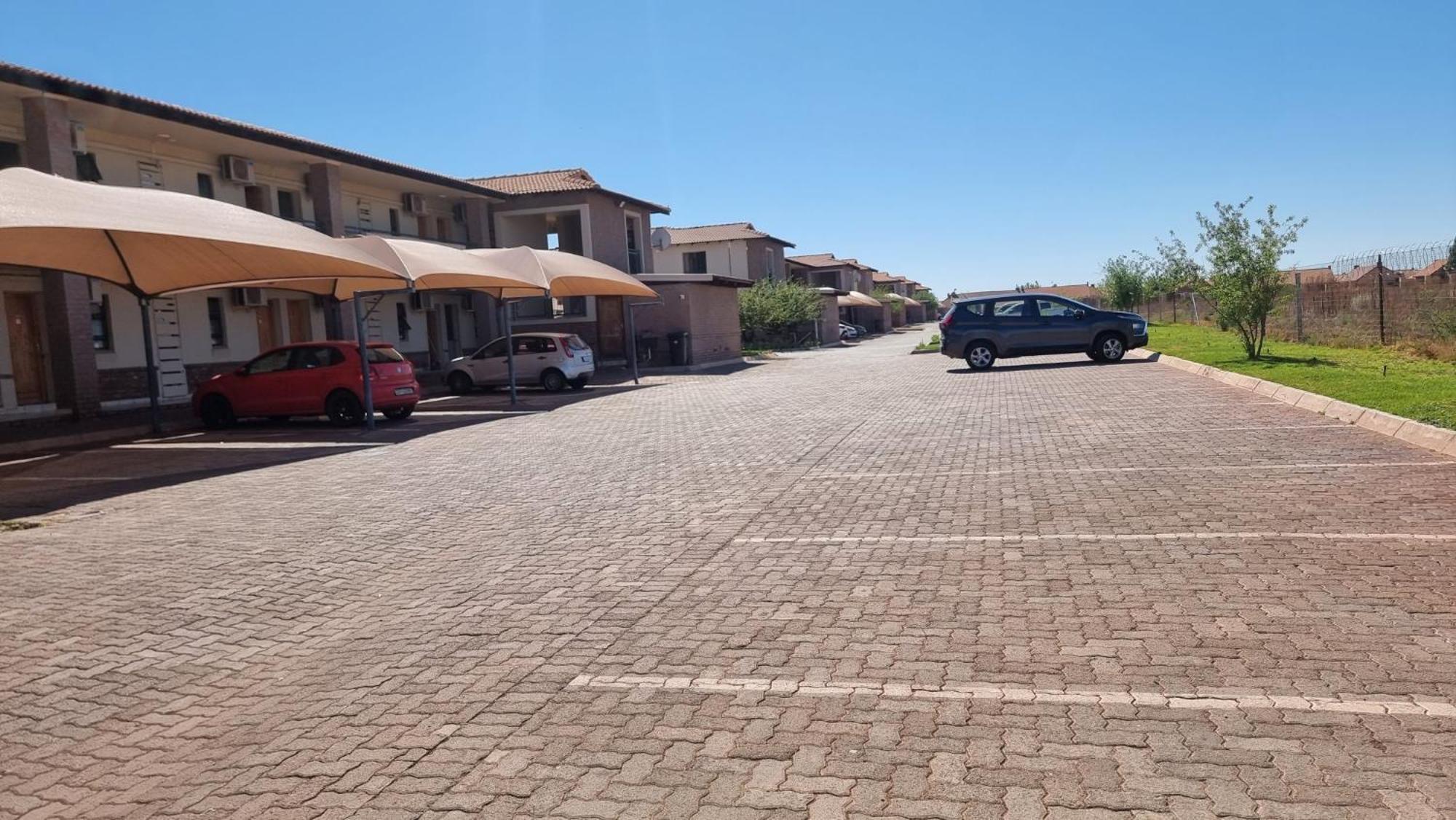 Kathu Inn Екстер'єр фото